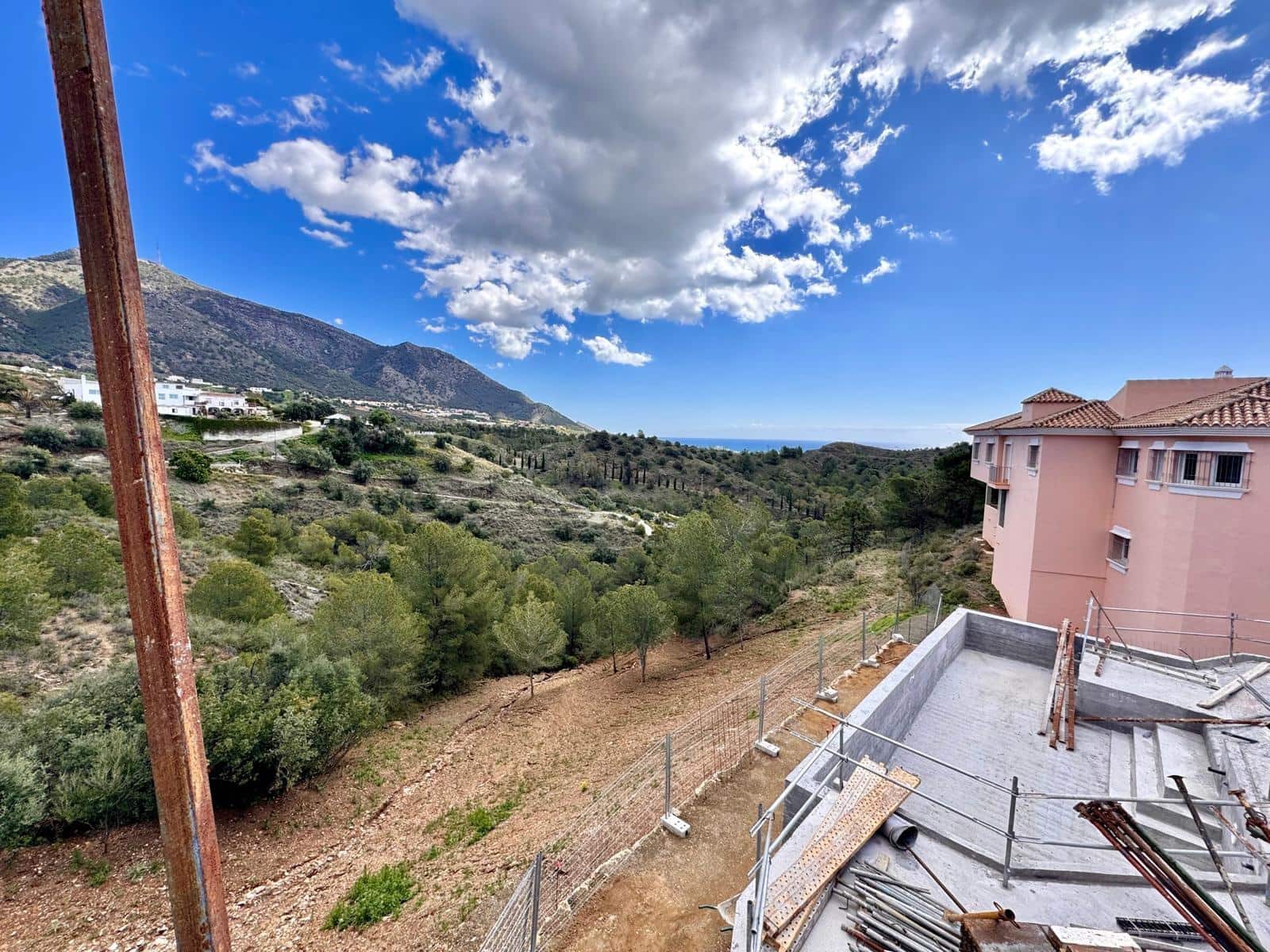 4 makuuhuone Huvila myytävänä paikassa Mijas mukana uima-altaan - 1 850 000 € (Ref: 8982570)