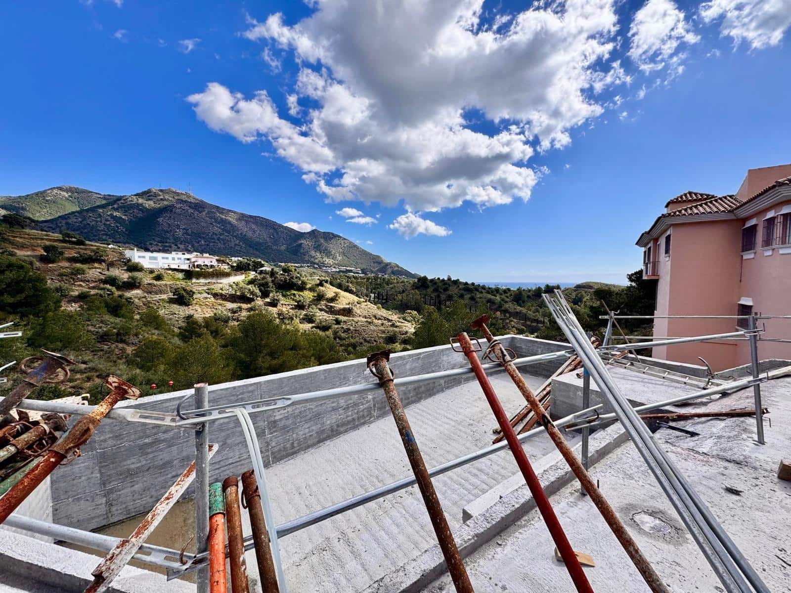 4 makuuhuone Huvila myytävänä paikassa Mijas mukana uima-altaan - 1 850 000 € (Ref: 8982570)