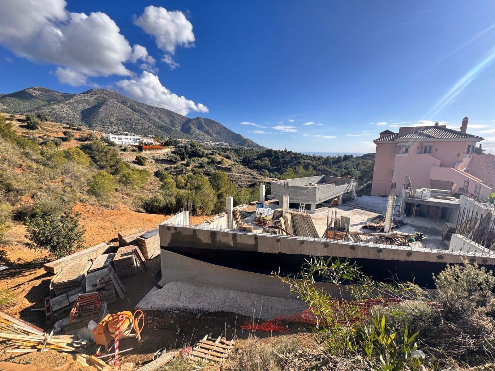 4 makuuhuone Huvila myytävänä paikassa Mijas mukana uima-altaan - 1 850 000 € (Ref: 8982570)