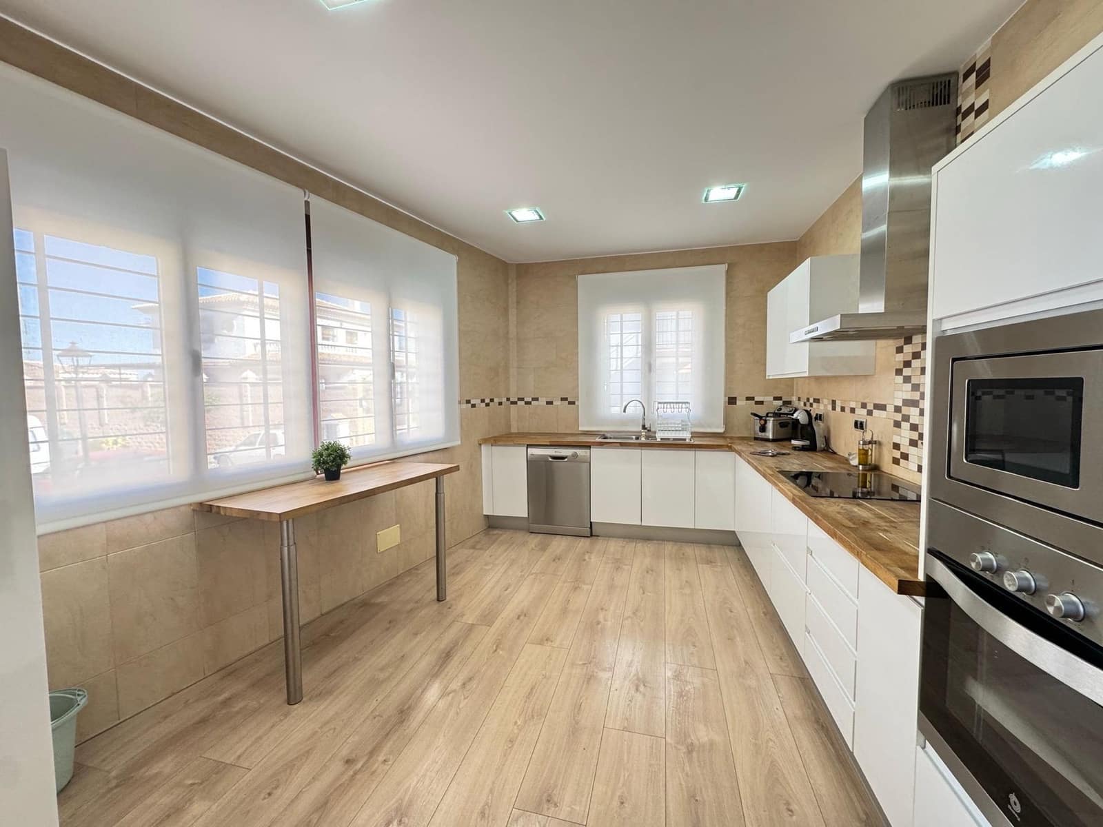 4 soveværelse Villa til salg i Colmenar - € 339.000 (Ref: 8999283)