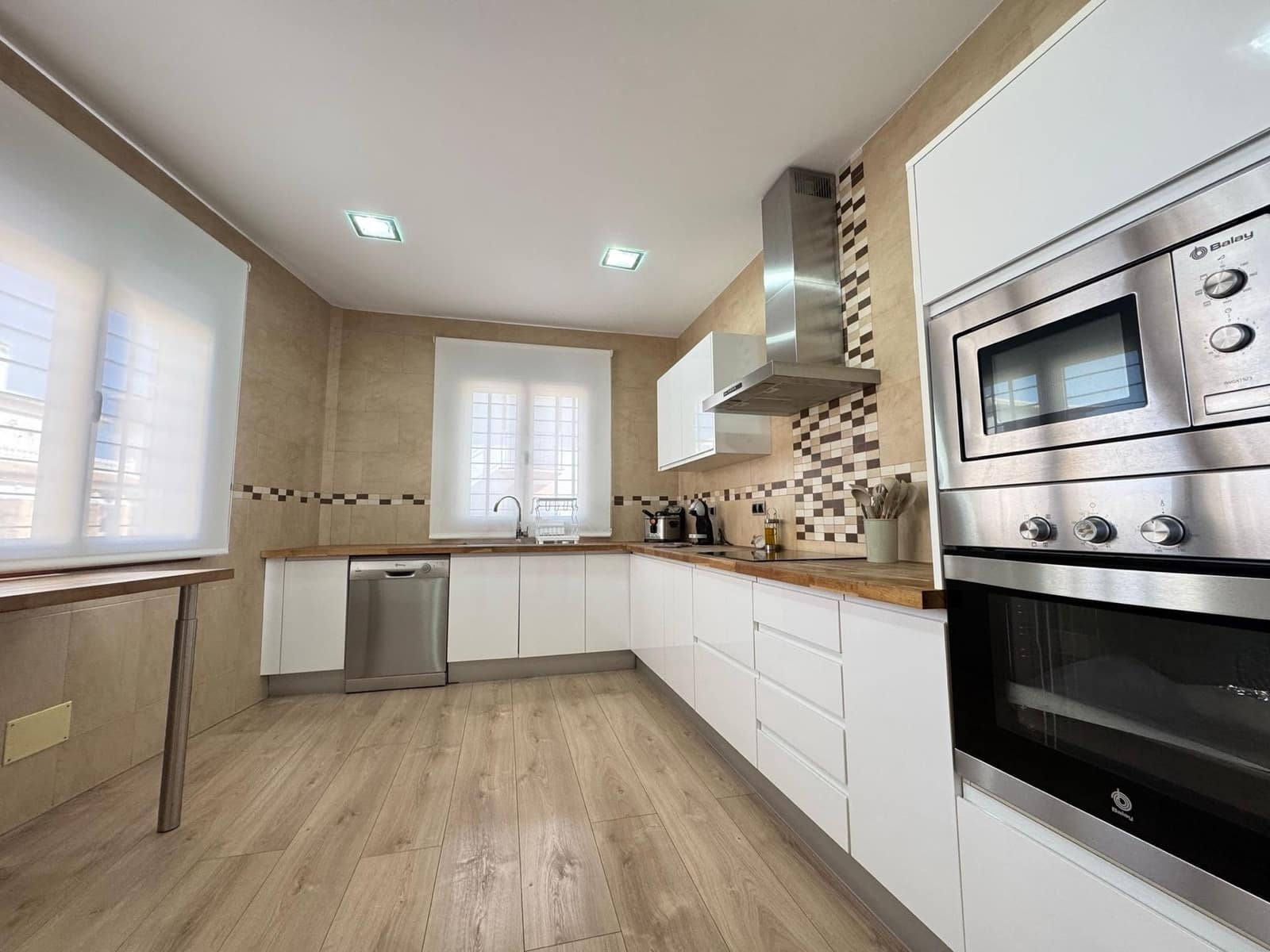 4 soveværelse Villa til salg i Colmenar - € 339.000 (Ref: 8999283)