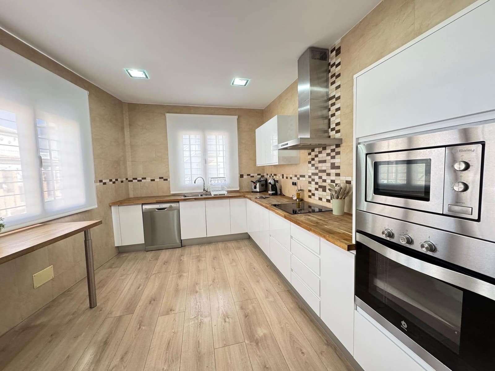 4 soveværelse Villa til salg i Colmenar - € 339.000 (Ref: 8999283)