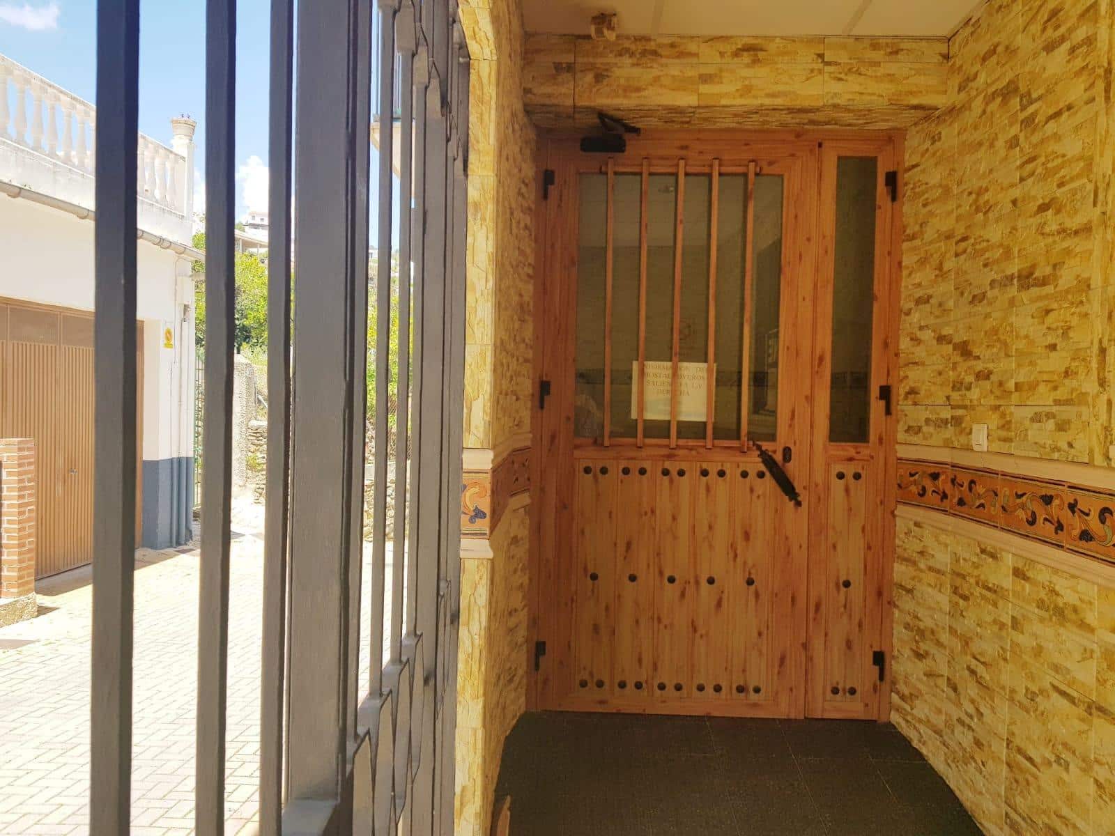 25 soveværelse Hotel til salg i Tolox - € 555.000 (Ref: 9014548)