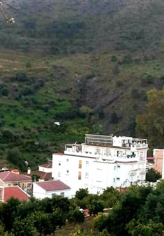 25 quarto Hotel para venda em Tolox - 555 000 € (Ref: 9014548)