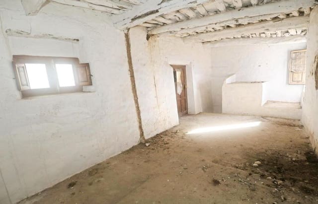 Ruin til salg i Capileira - € 69.899 (Ref: 9036865)