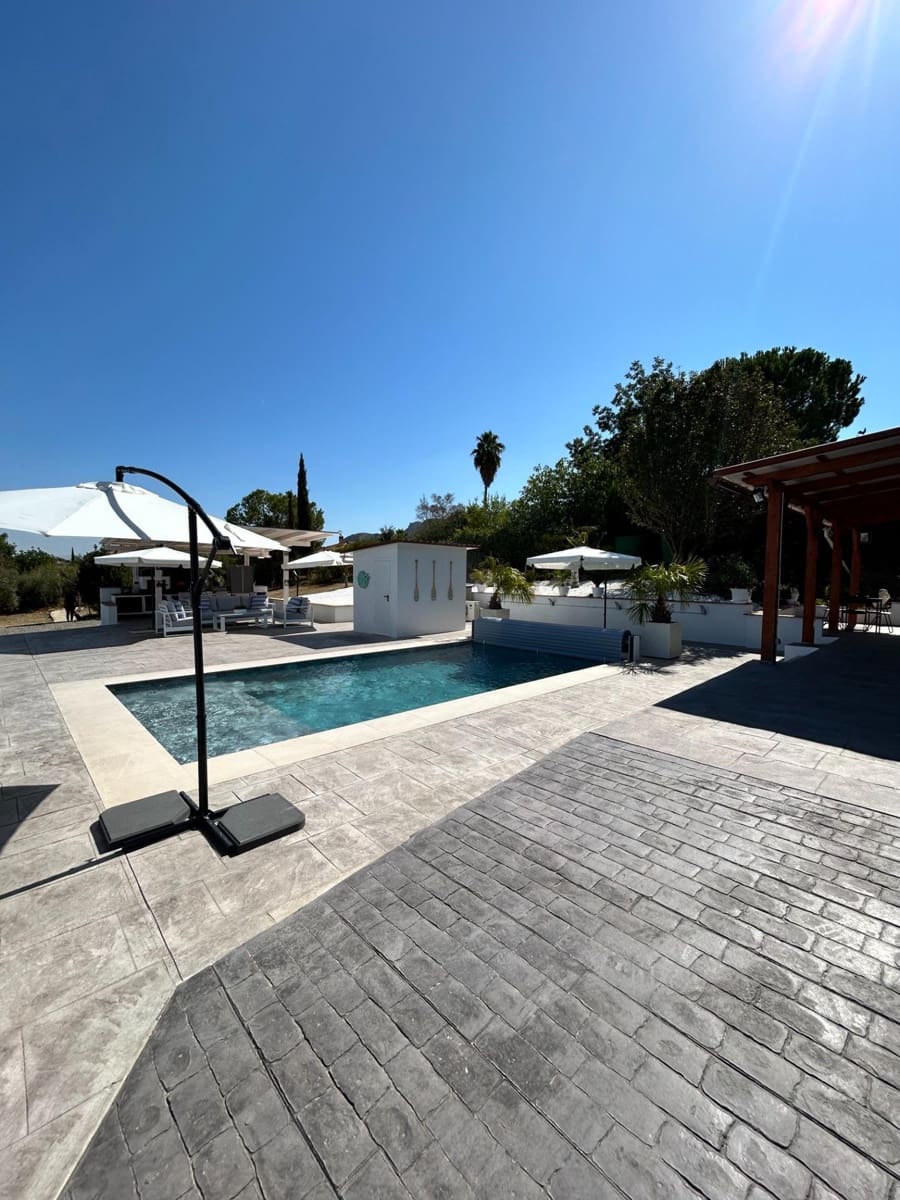 4 soverom Villa til salgs i Cartama med svømmebasseng garasje - € 599 000 (Ref: 9049077)