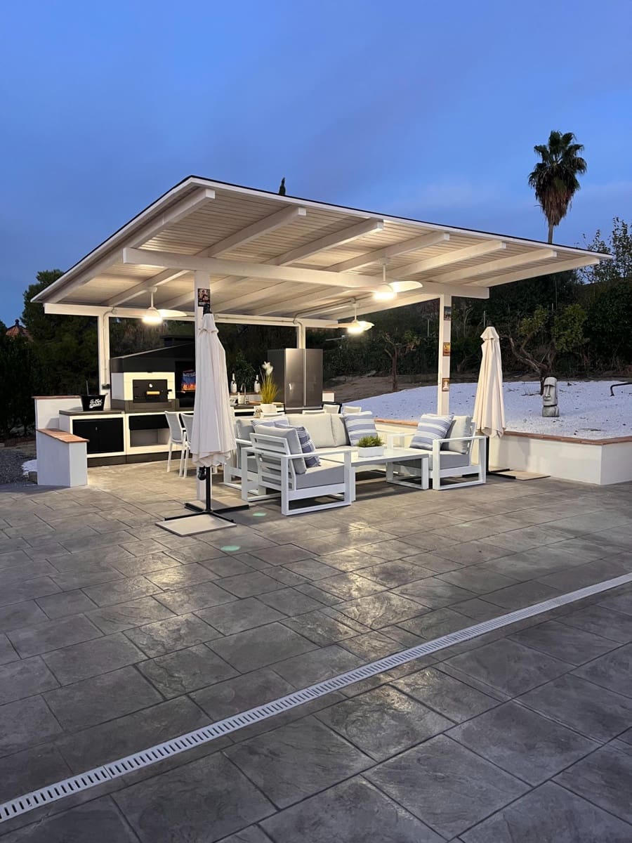 4 soverom Villa til salgs i Cartama med svømmebasseng garasje - € 599 000 (Ref: 9049077)