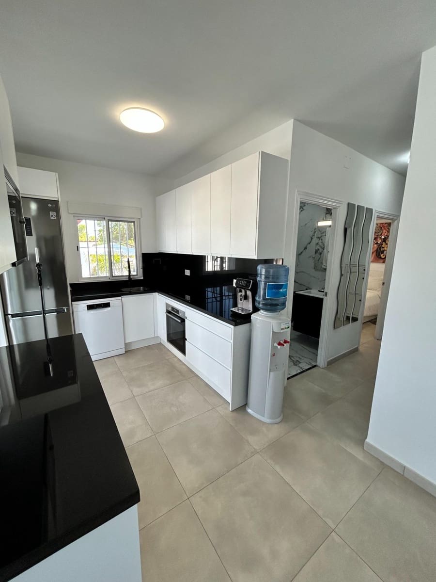 4 soverom Villa til salgs i Cartama med svømmebasseng garasje - € 599 000 (Ref: 9049077)