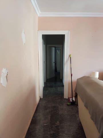 Piso de 4 habitaciones en Málaga ciudad en venta - 280.000 € (Ref: 9051239)