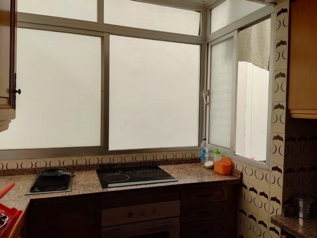 Piso de 4 habitaciones en Málaga ciudad en venta - 280.000 € (Ref: 9051239)