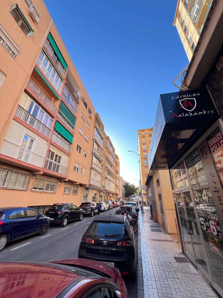 Piso de 4 habitaciones en Málaga ciudad en venta - 280.000 € (Ref: 9051239)