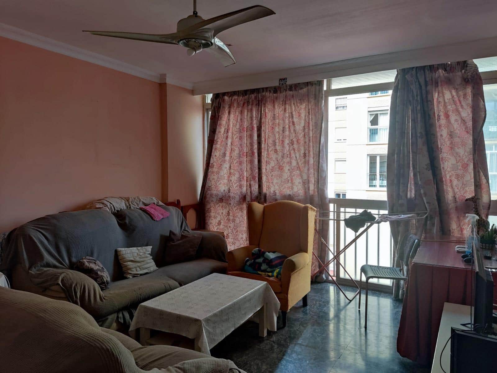 Piso de 4 habitaciones en Málaga ciudad en venta - 280.000 € (Ref: 9051239)