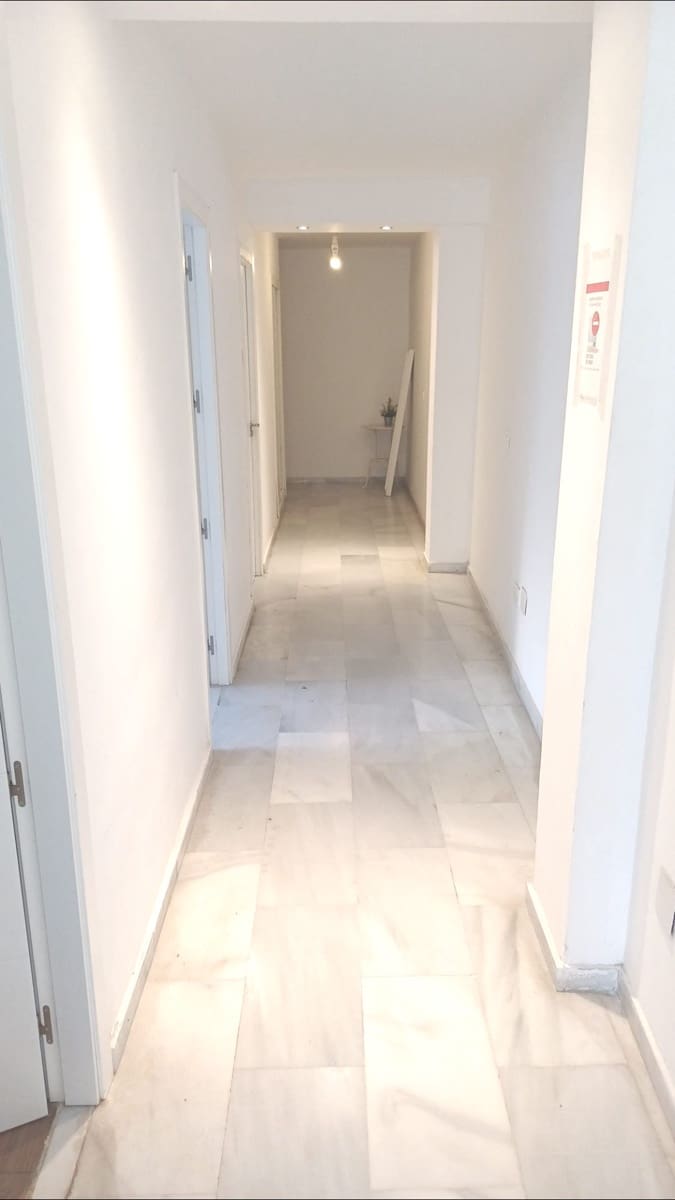 Ufficio da affittare in Malaga citta - 1.900 € (Rif: 9059622)