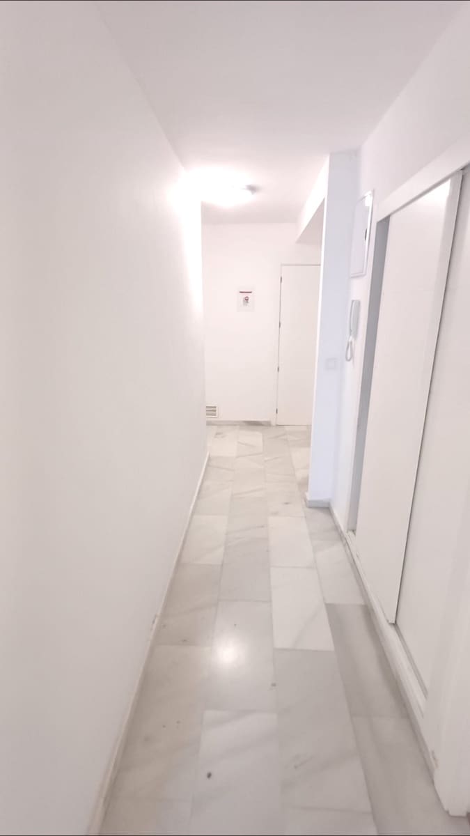 Ufficio da affittare in Malaga citta - 1.900 € (Rif: 9059622)