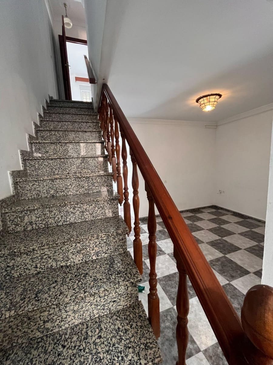 5 soveværelse Byhus til salg i Pizarra - € 185.000 (Ref: 9062592)