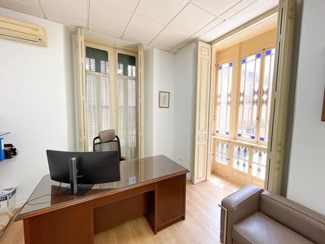 Apartamento de 4 habitaciones en Málaga ciudad en venta - 860.000 € (Ref: 9081729)