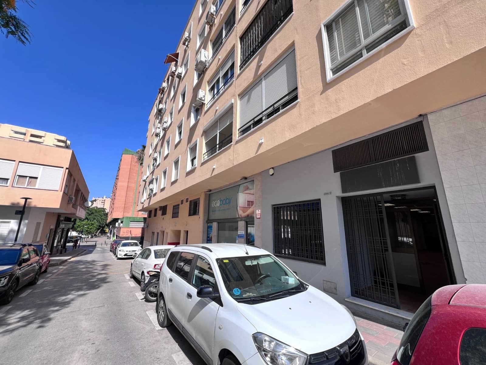 Commercieel te huur in Malaga stad - € 1.400 (Ref: 9085470)