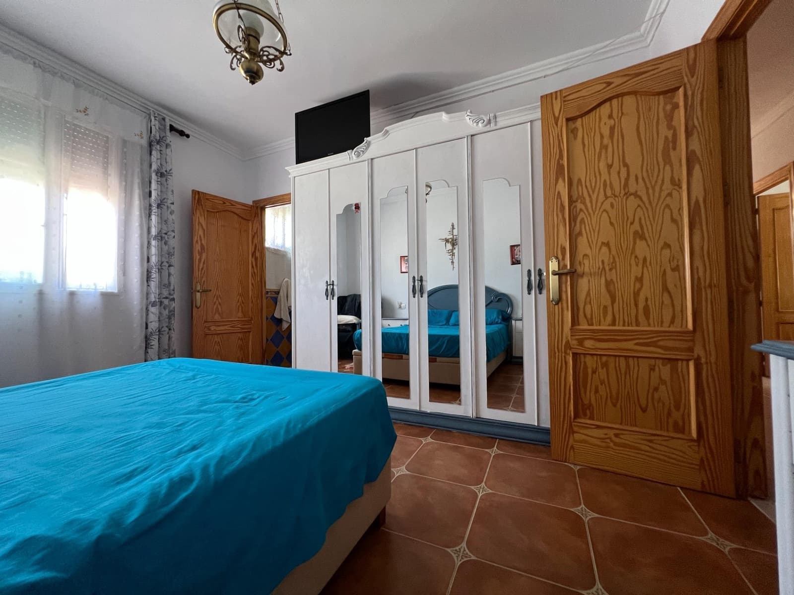Chalet de 4 habitaciones en Moraleda de Zafayona en venta - 230.000 € (Ref: 9103061)