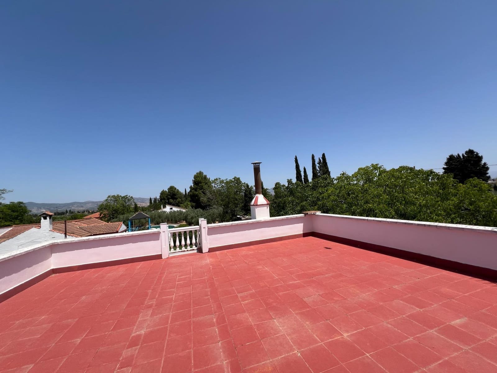 Chalet de 4 habitaciones en Moraleda de Zafayona en venta - 230.000 € (Ref: 9103061)