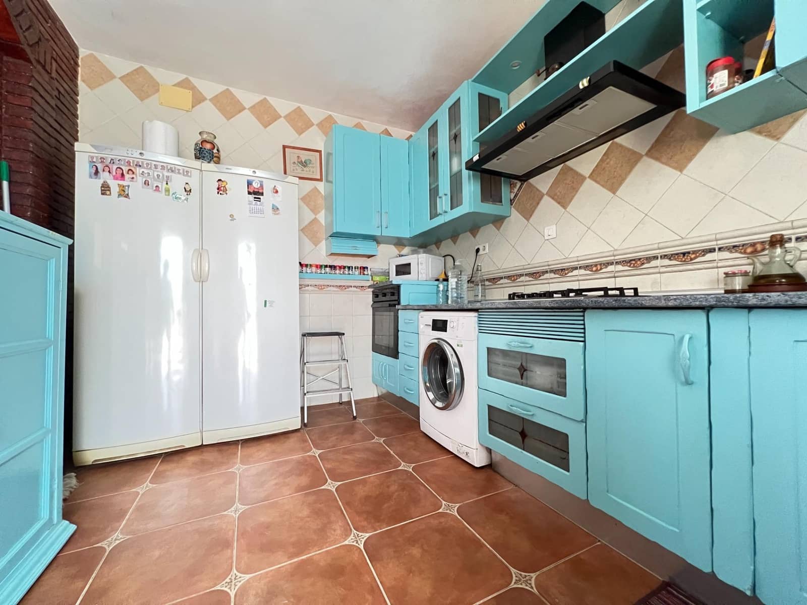 Chalet de 4 habitaciones en Moraleda de Zafayona en venta - 230.000 € (Ref: 9103061)