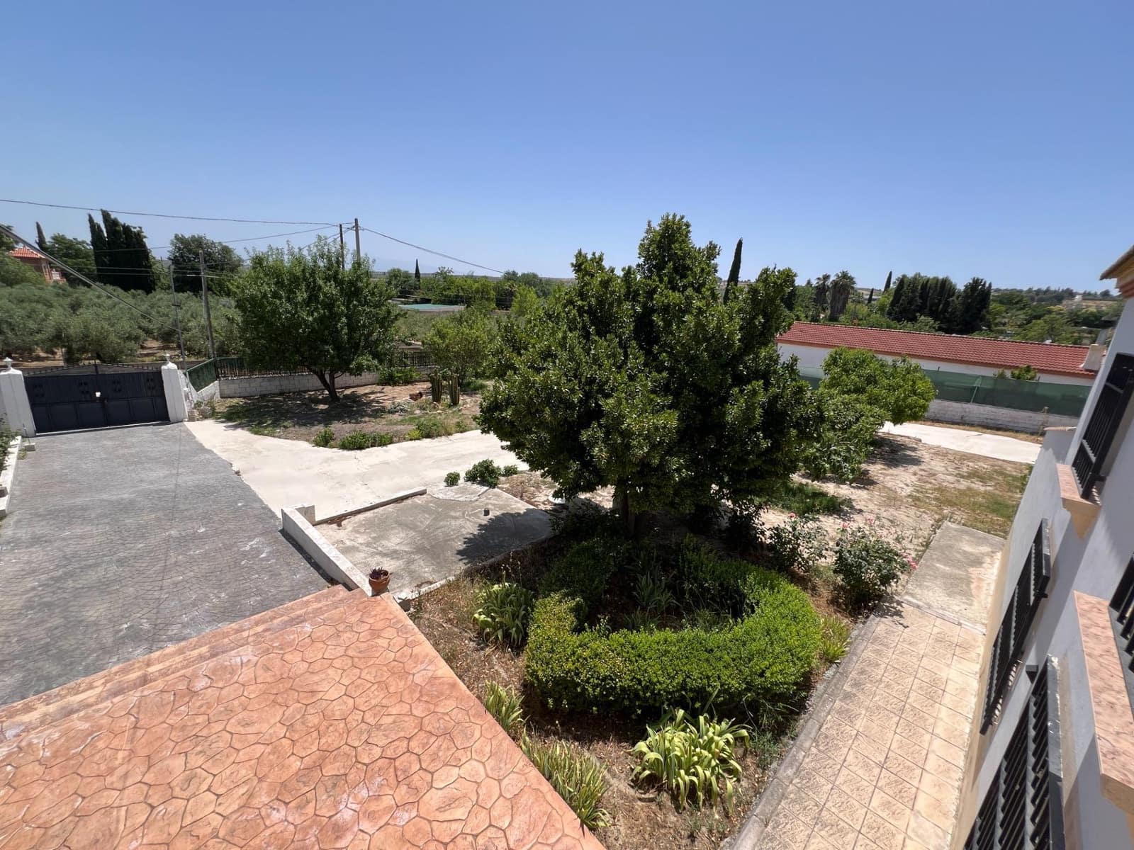 Chalet de 4 habitaciones en Moraleda de Zafayona en venta - 230.000 € (Ref: 9103061)