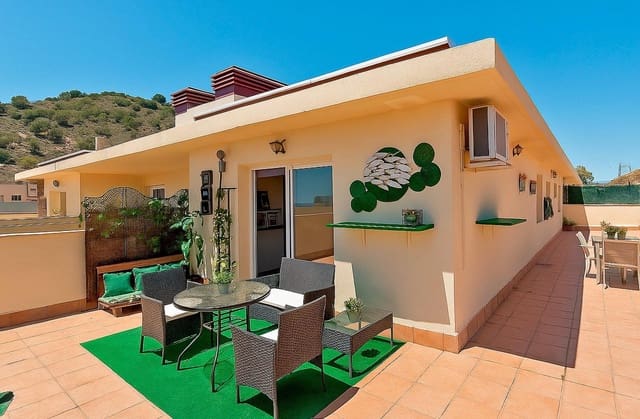 2 soveværelse Penthouse til leje i Málaga by med garage - € 1.575 (Ref: 9108914)