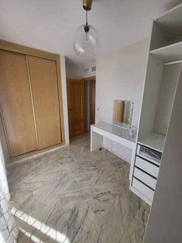 2 soveværelse Lejlighed til leje i Portada Alta, Málaga by - € 1.250 (Ref: 9108915)
