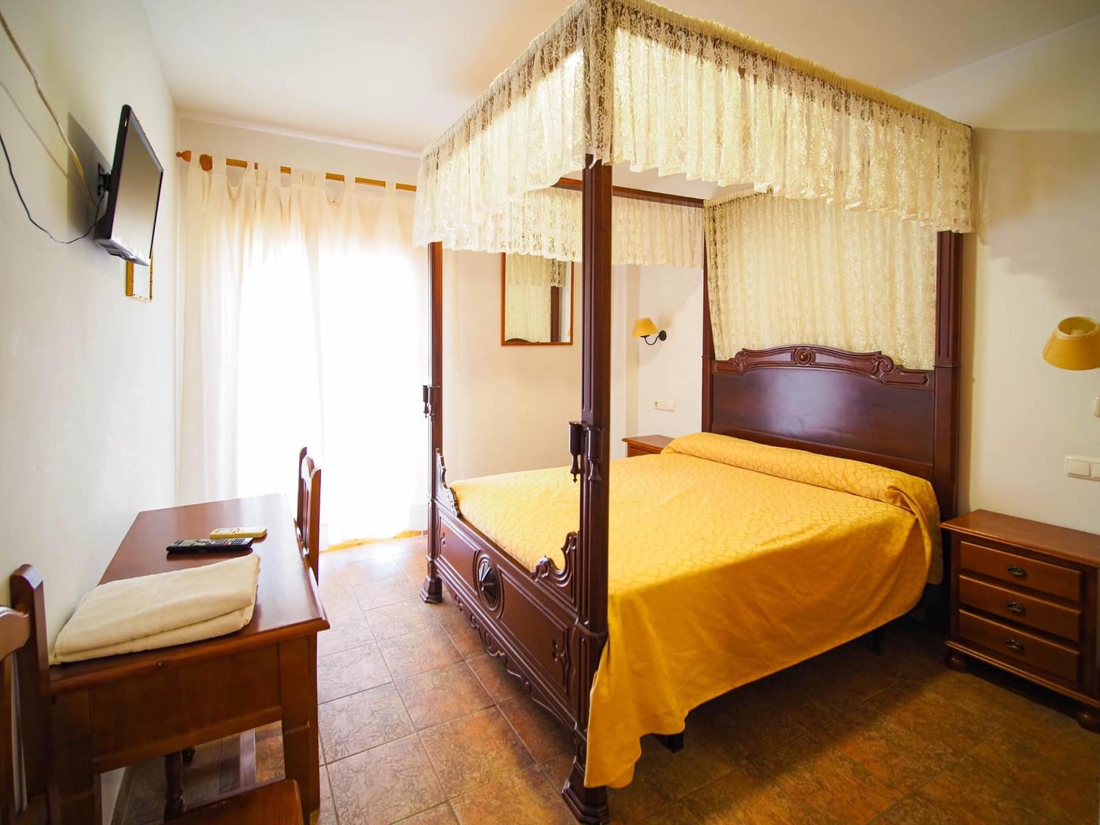 14 soveværelse Hotel til salg i Pizarra - € 730.000 (Ref: 9108916)