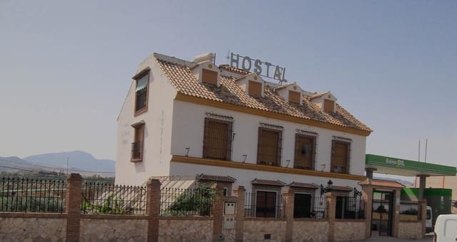 14 soverom Hotell til salgs i Pizarra - € 730 000 (Ref: 9108916)
