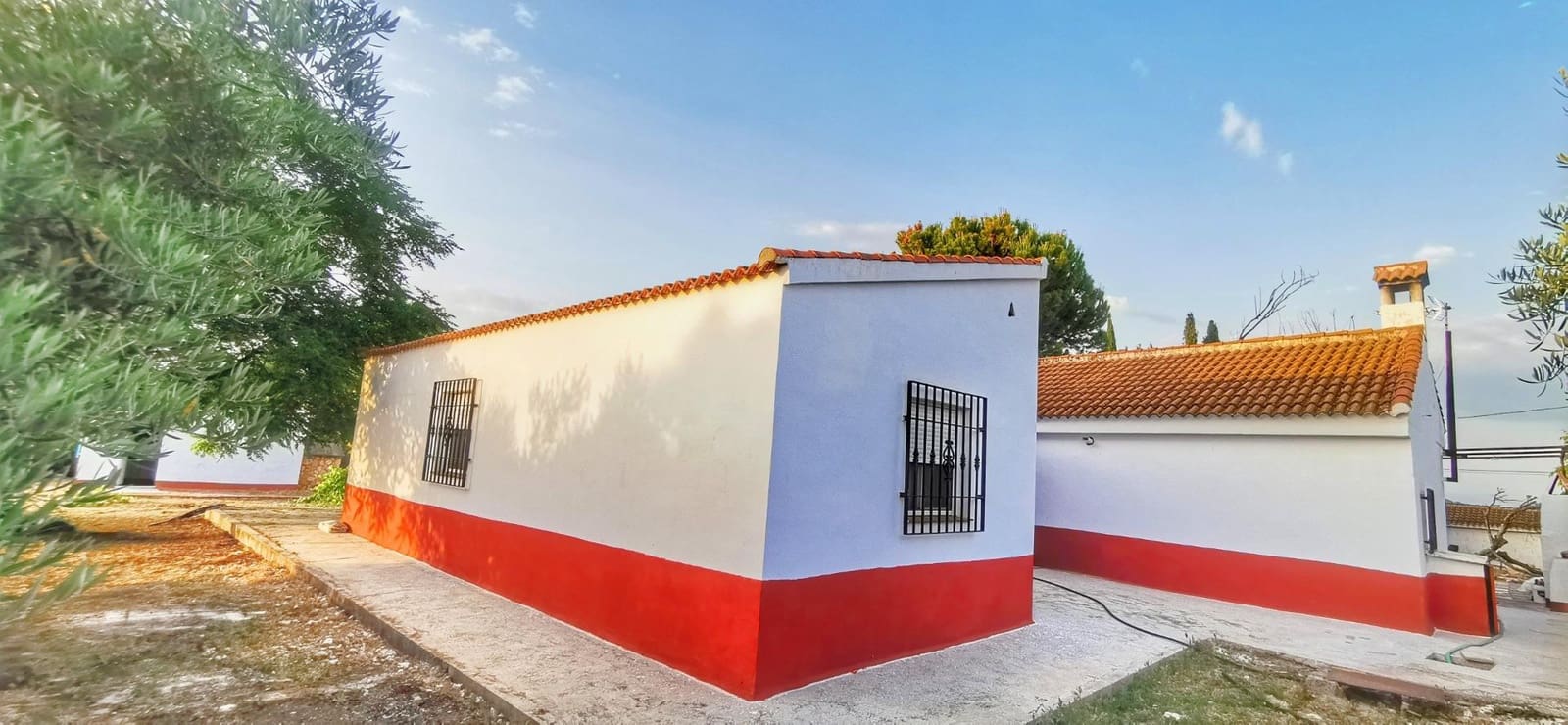 4 bedroom Finca/Country House for sale in Moraleda de Zafayona with pool - € 270,000 (Ref: 9112530)