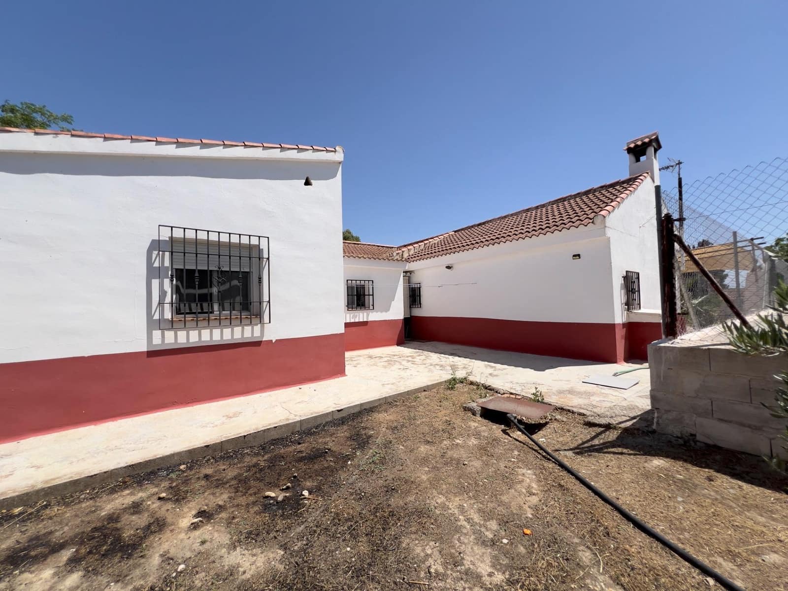 Finca/Casa Rural de 4 habitaciones en Moraleda de Zafayona en venta con piscina - 270.000 € (Ref: 9112530)