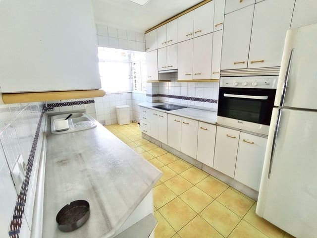 3 sypialnia Penthouse na sprzedaż w Pedregalejo, Miasto Málaga z basenem garażem - 890 000 € (Ref: 9114316)