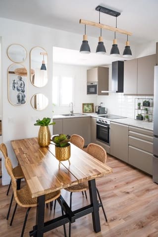 2 soveværelse Lejlighed til salg i Málaga by - € 400.000 (Ref: 9128526)