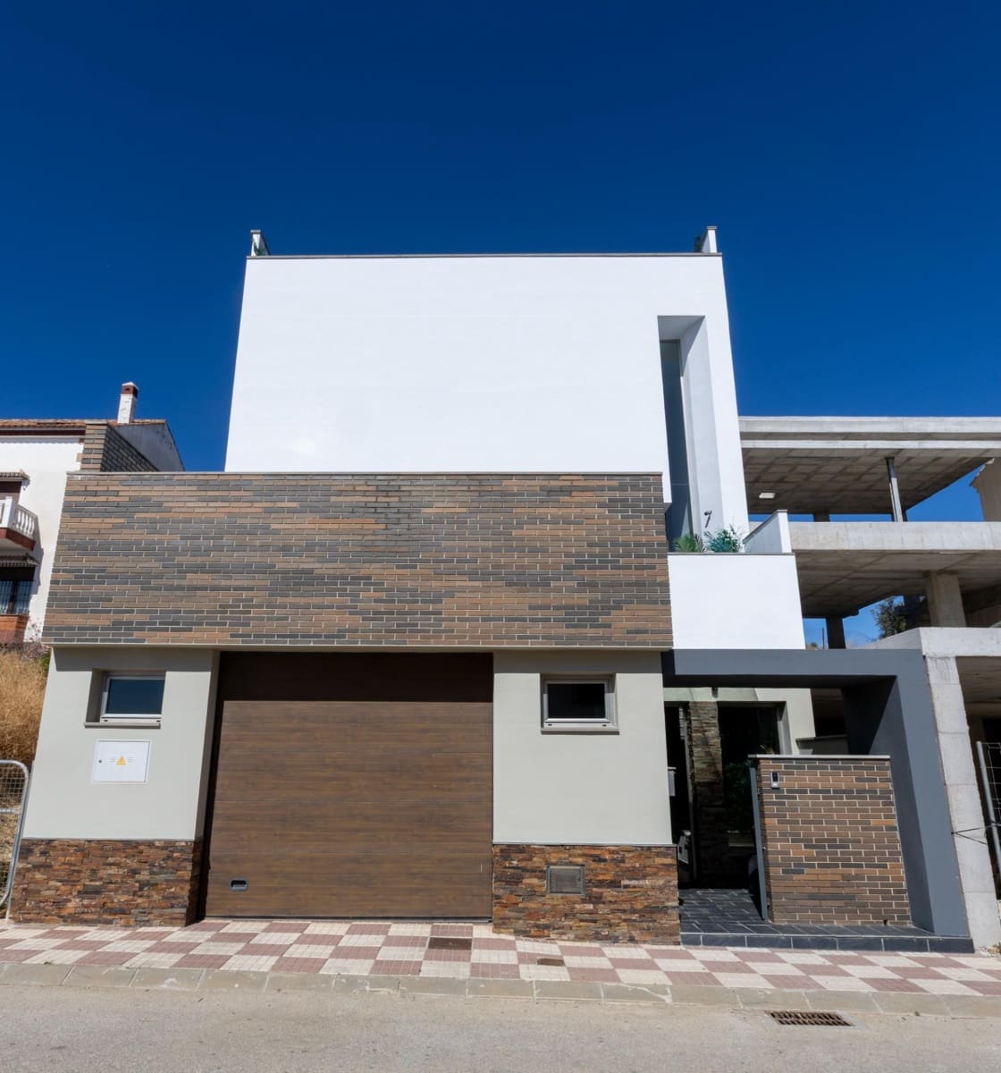 4 soveværelse Villa til salg i Colmenar med garage - € 598.000 (Ref: 9128527)