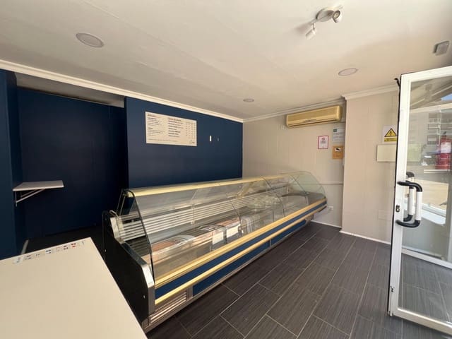 Erhverv til leje i Cruz del Humilladero, Málaga by - € 700 (Ref: 9132584)