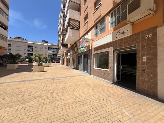 Erhverv til leje i Cruz del Humilladero, Málaga by - € 700 (Ref: 9132584)