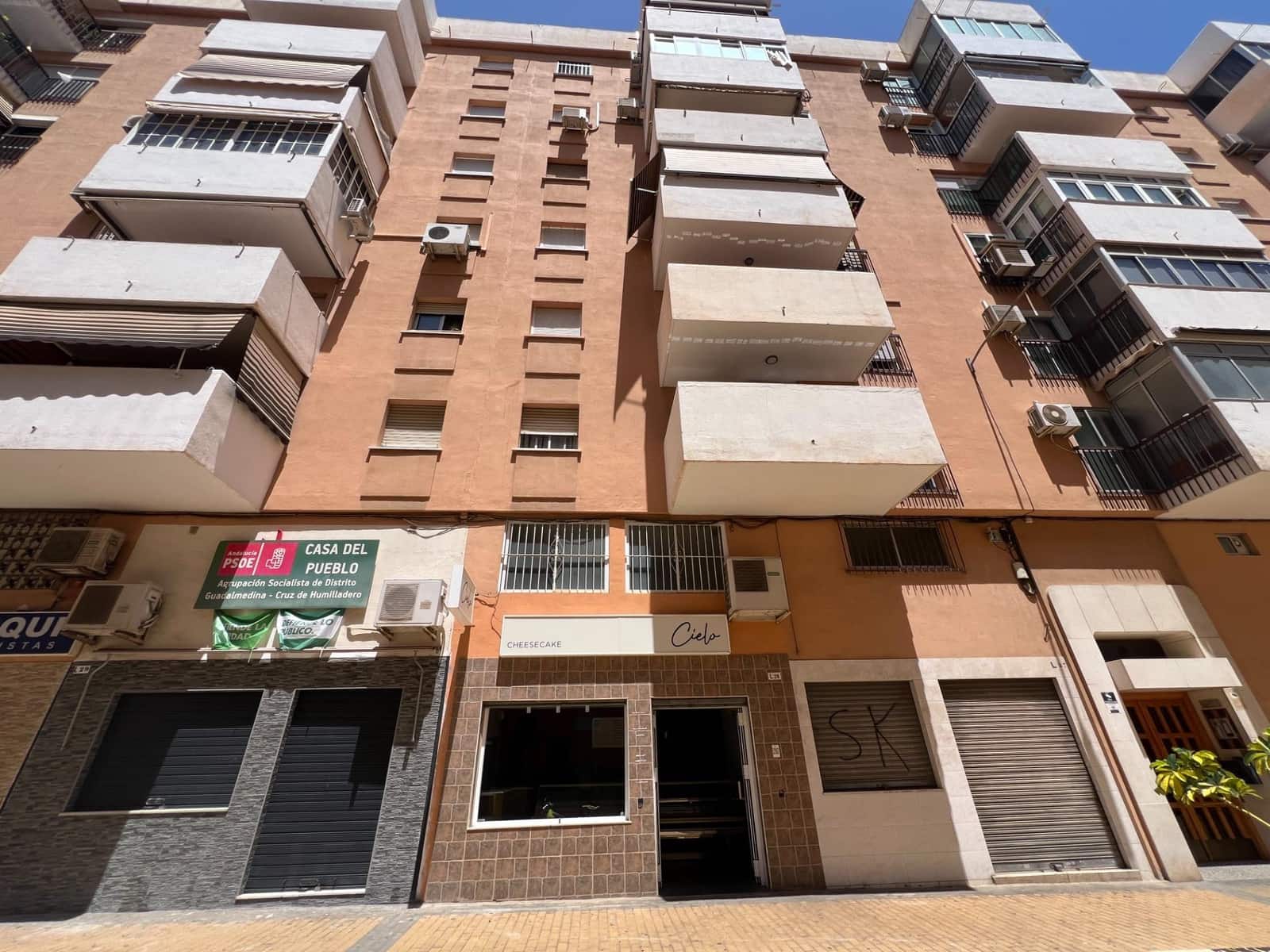 Commercial for rent in Malaga city - € 700 (Ref: 9132584)