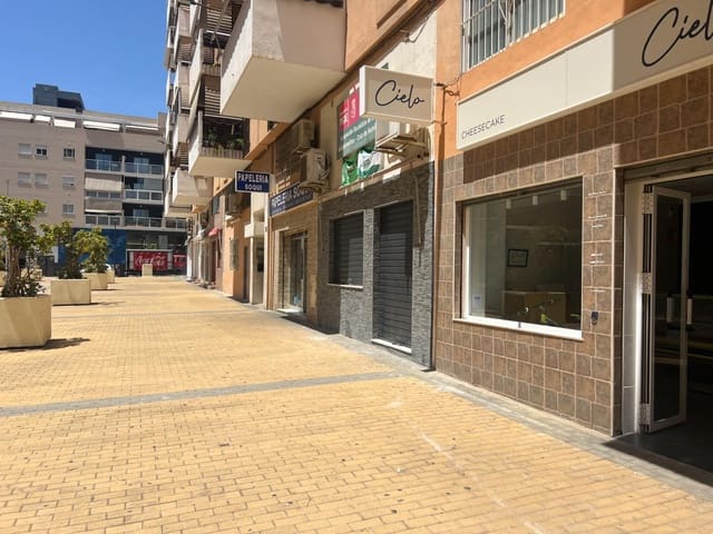 Erhverv til leje i Cruz del Humilladero, Málaga by - € 700 (Ref: 9132584)
