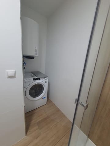 Studio til leje i Capuchinos, Málaga by - € 990 (Ref: 9134643)