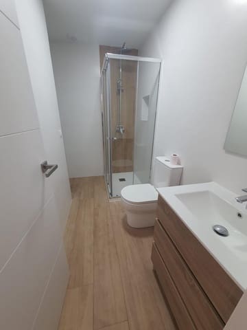Studio til leje i Capuchinos, Málaga by - € 990 (Ref: 9134643)