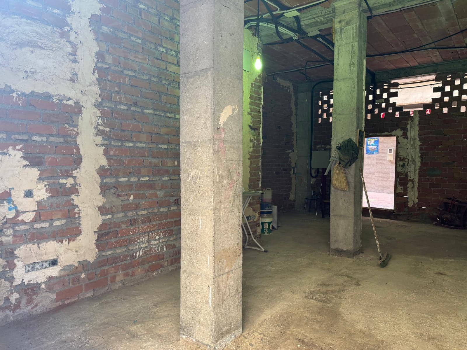 Komercyjne na sprzedaż w Velez-Malaga - 88 000 € (Ref: 9145714)