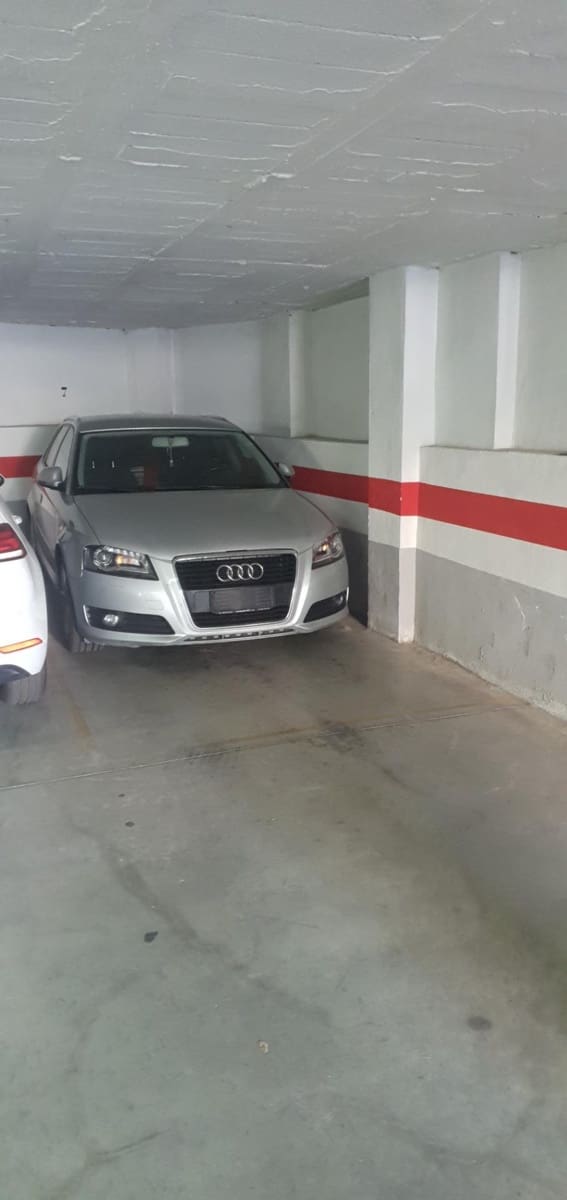 1 bedroom Flat for rent in Malaga city with garage - € 1,000 (Ref: 9163970)