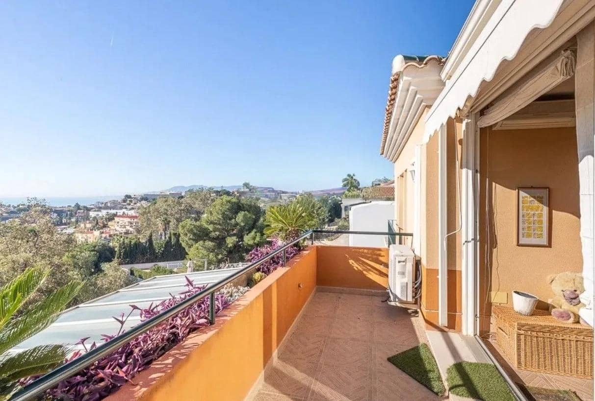5 soveværelse Villa til salg i Malaga by med swimmingpool garage - € 1.868.500 (Ref: 9165953)