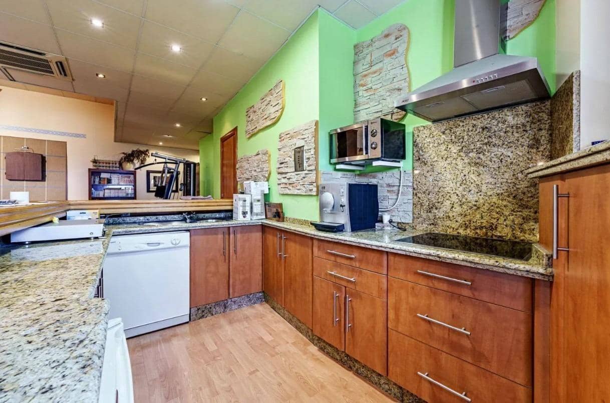 5 soveværelse Villa til salg i Malaga by med swimmingpool garage - € 1.868.500 (Ref: 9165953)