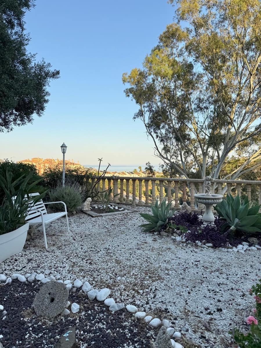 5 soveværelse Villa til salg i Malaga by med swimmingpool garage - € 1.868.500 (Ref: 9165953)