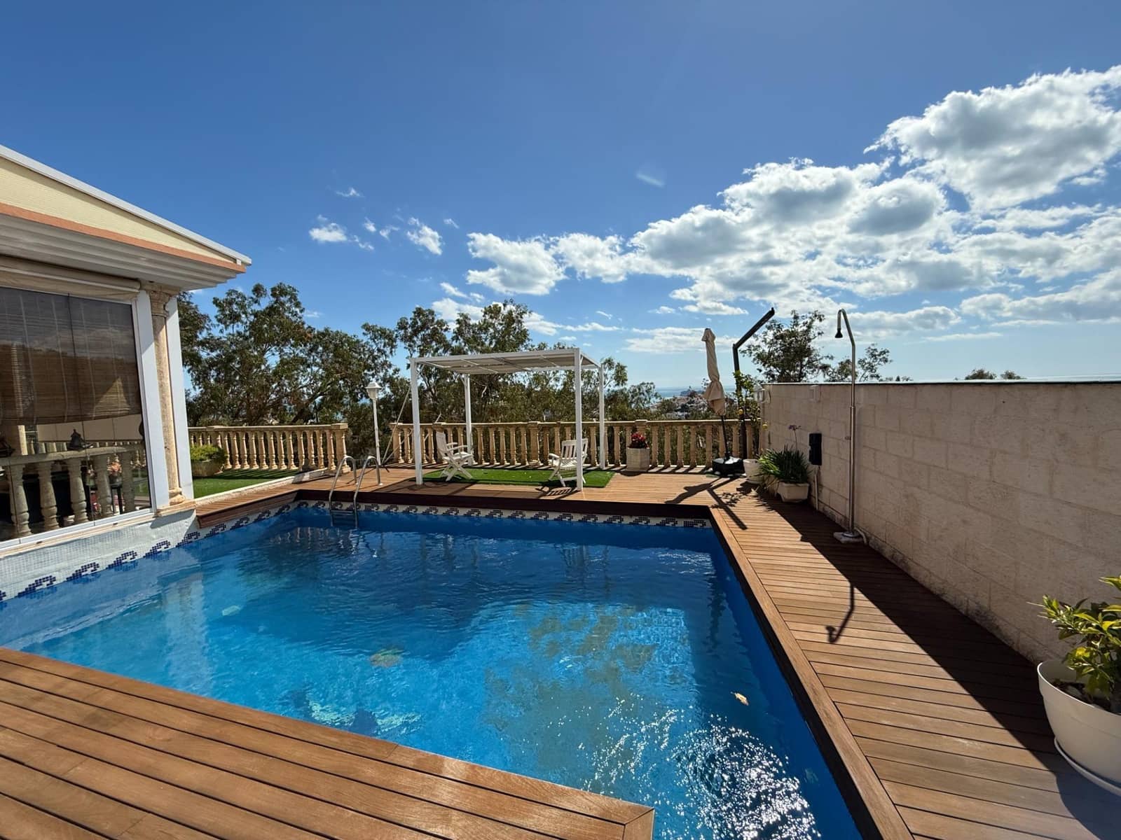 5 soveværelse Villa til salg i Malaga by med swimmingpool garage - € 1.868.500 (Ref: 9165953)