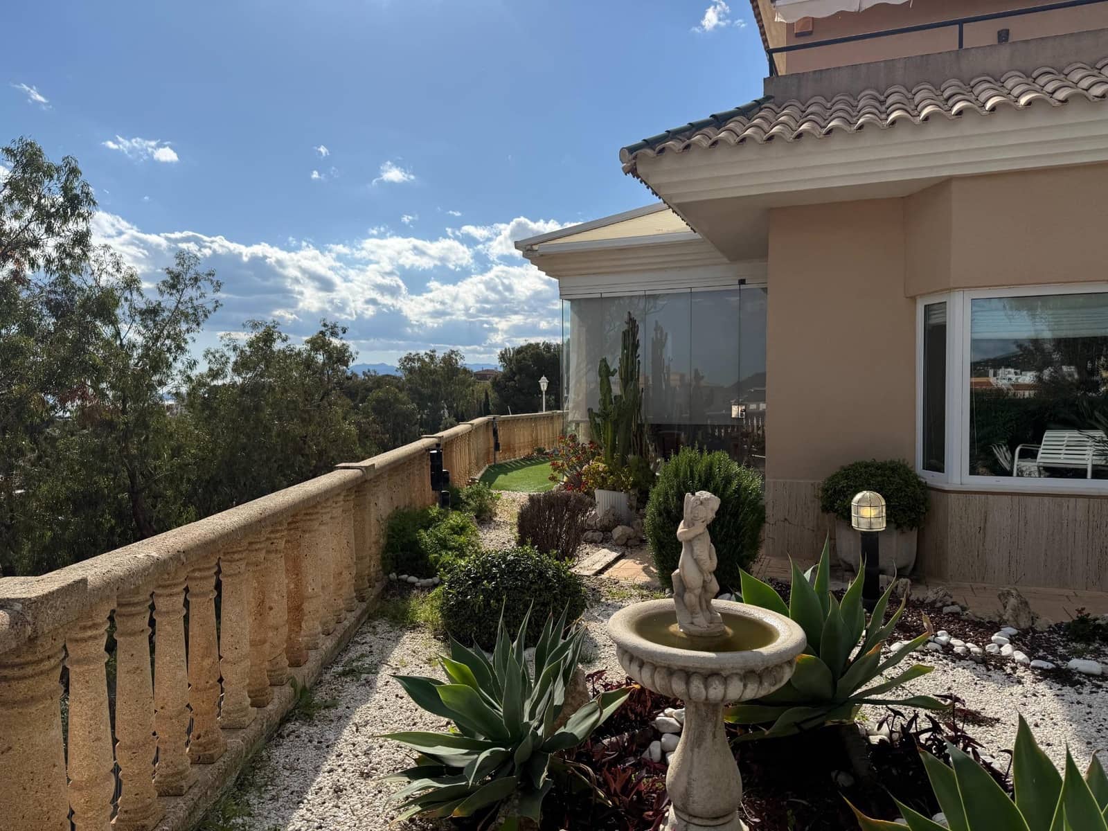 5 soveværelse Villa til salg i Malaga by med swimmingpool garage - € 1.868.500 (Ref: 9165953)