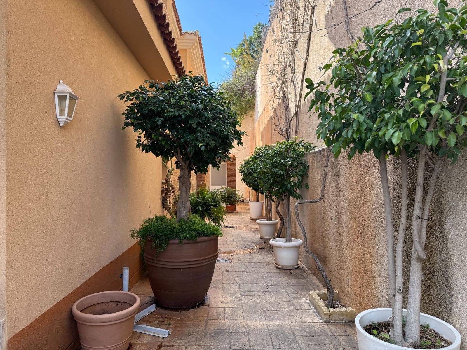 5 soveværelse Villa til salg i Malaga by med swimmingpool garage - € 1.868.500 (Ref: 9165953)