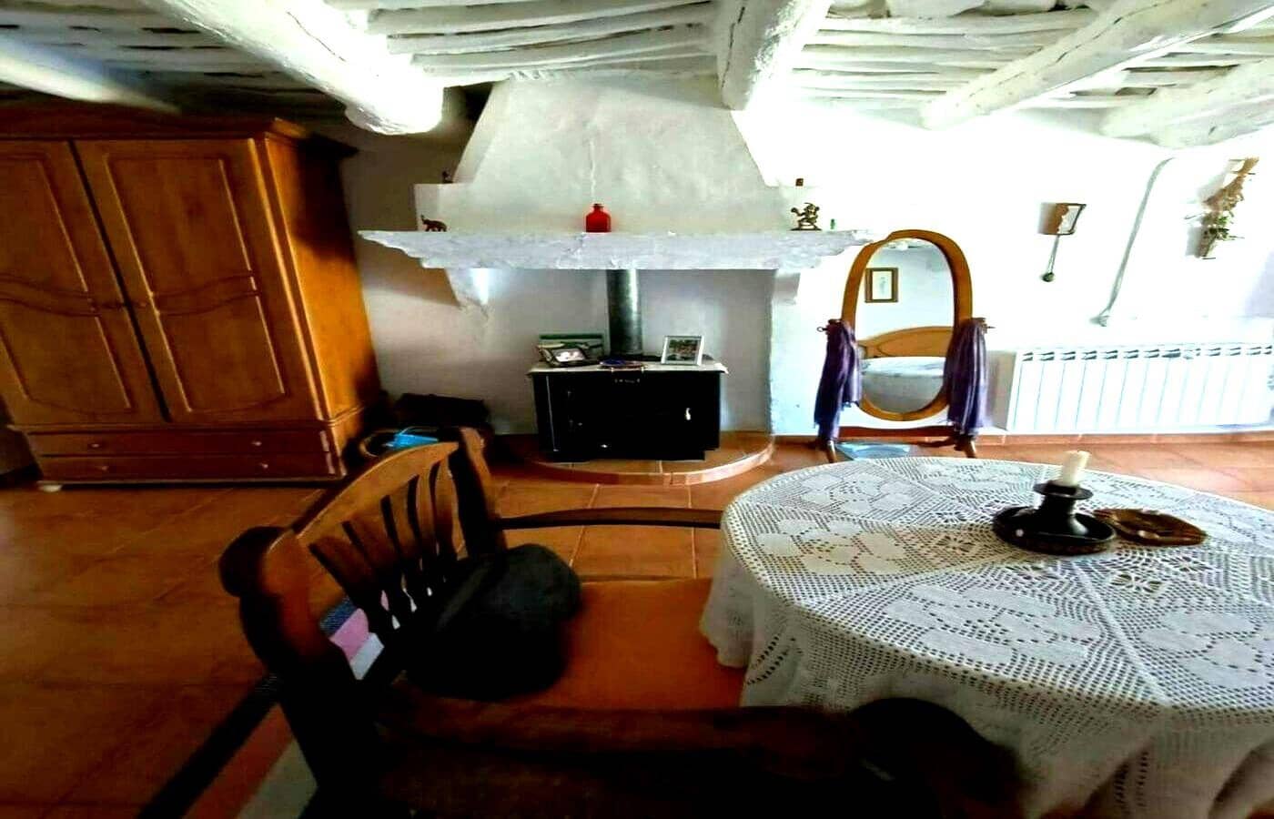 4 bedroom Townhouse for sale in Capileira - € 170,000 (Ref: 9191297)