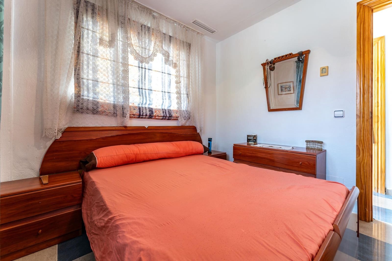 3 sypialnia Finka/Dom wiejski na sprzedaż w Cartama z basenem garażem - 245 000 € (Ref: 9200680)